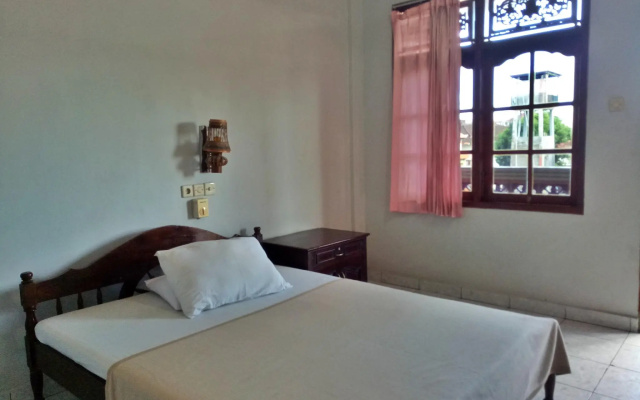 Taman Mekar Beach Inn 2