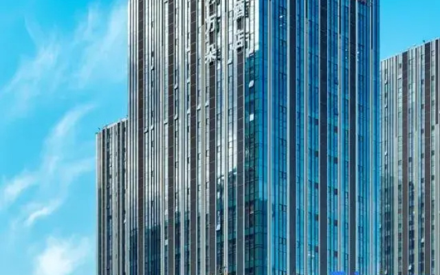 HotelMoMc (Taiyuan Longcheng Street Future City)