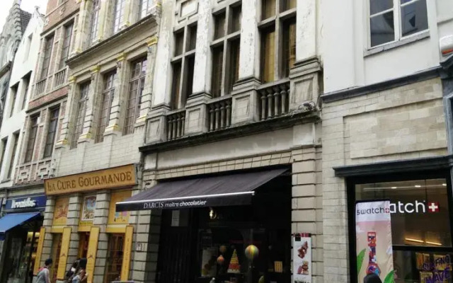 hotelImage