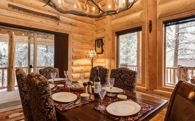 Lumberjack Lodge