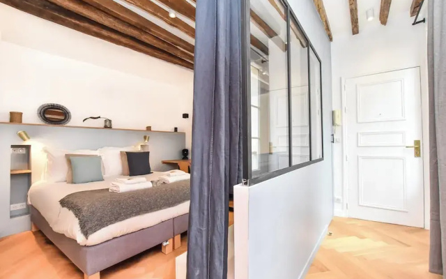 Authentic Apartment - 1br/4p - Marais/republique