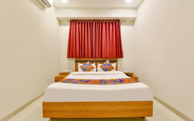 Flagship 76949 Hotel Happinex