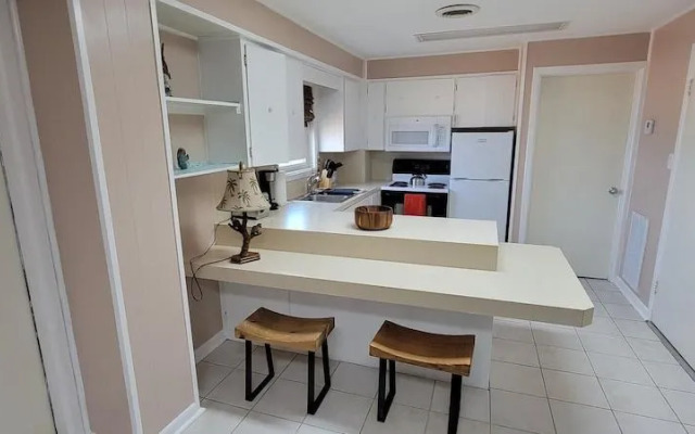Madre Azul Bay House
