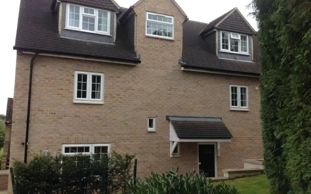 Oxford Apartments 2