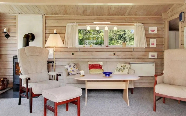 6 Person Holiday Home in Oksbol