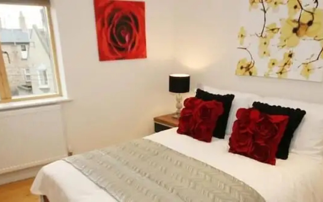 Signet Apartments - St. Peters Penthouse