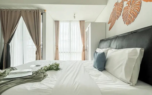 Contemporary Studio At Apartment Lrt City Bekasi