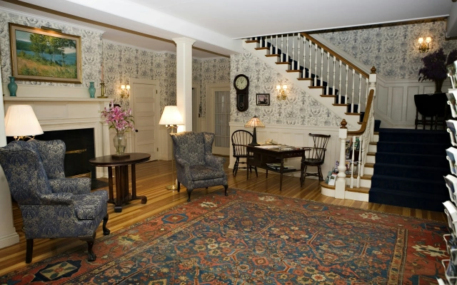 Asticou Inn