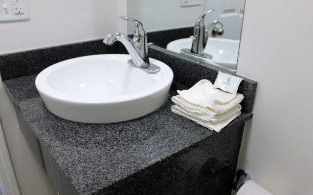 Studio 6 Extended Stay - Savannah, GA