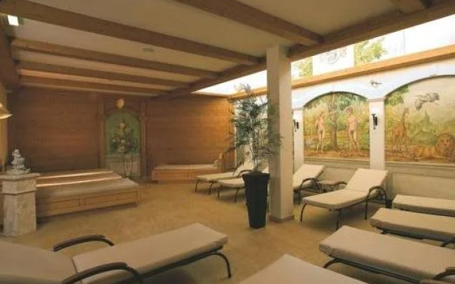 Resl Resort