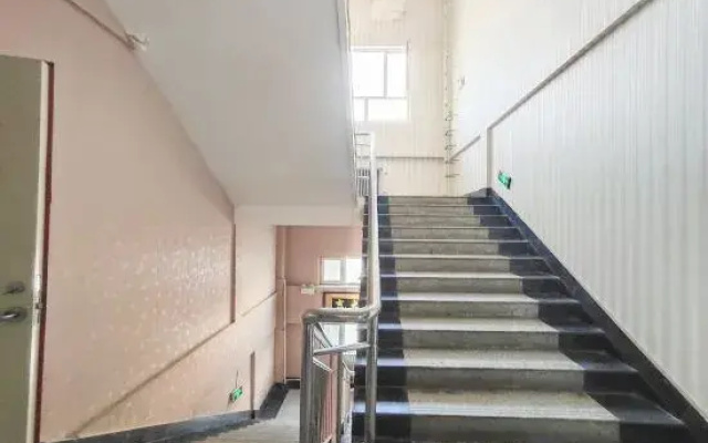OYO Korla JinZhuan Hotel (951 Hospital)