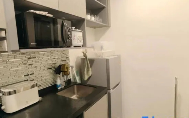The Clev Riverline Chaophraya-Wongsawang Condo Bangkok (River View)