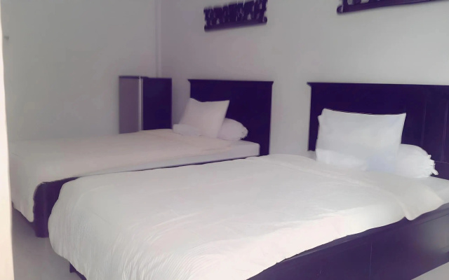 Reddoorz Kartika Plaza 3