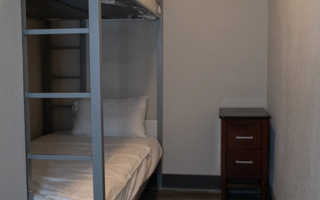 Americas Best Value Inn Dearborn