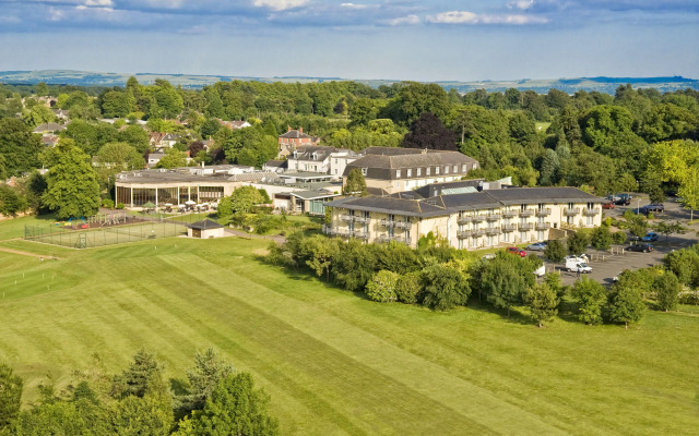 Blunsdon House Hotel