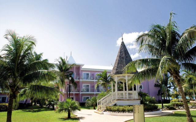 Отель RIU Palace Tropical Bay All Inclusive вид на фасад