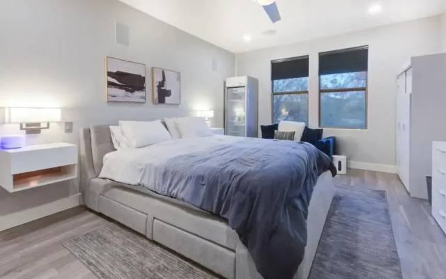 Scottsdale Condo Overlooking Golf Course