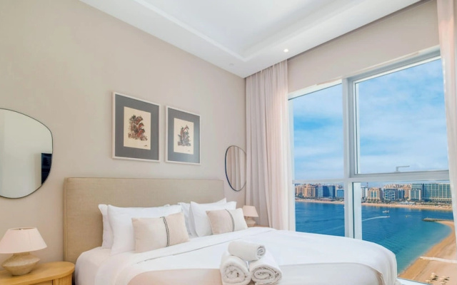 LUX The Atlantis View Luxury Beach Suite