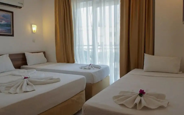 Monna Roza Beach Resort Hotel