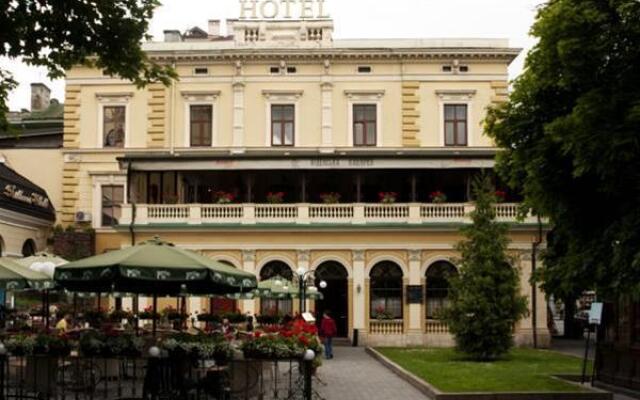 Гостиница Вена Украина, Львов - отзывы, цены и фото номеров - забронировать гостиницу Вена онлайн вид на фасад