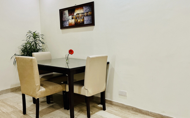 Bluo Classic - 2 Bhk Dlf Golf Course - Balcony, Lift