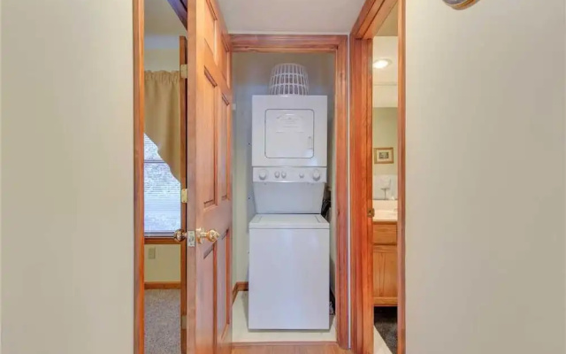 Bear Trails - Two Bedroom Cabin