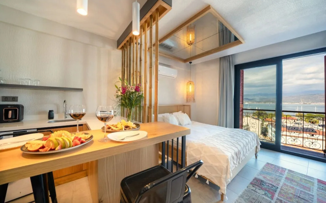 Reddoors Suites