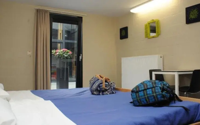 Hostel De Veurs