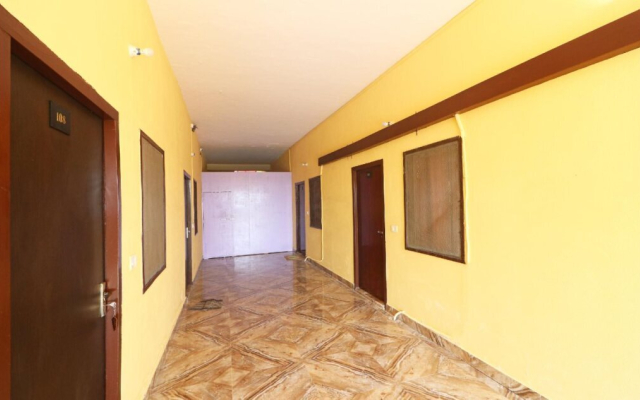 OYO 28195 Corbett Junction