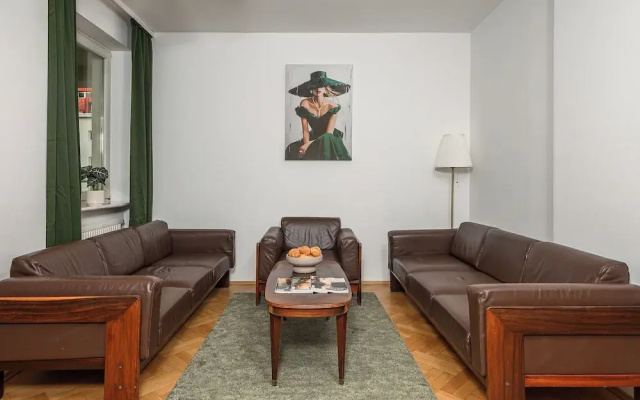 Lumina apartment for family in Warsaw