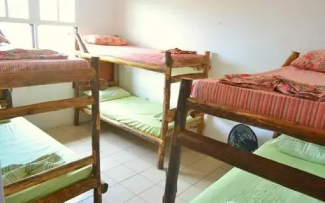 Katsbarnea Hostel