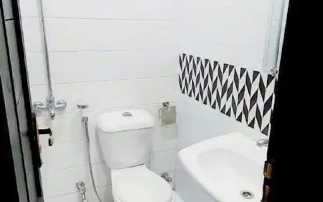Uptown86 Girls Hostel