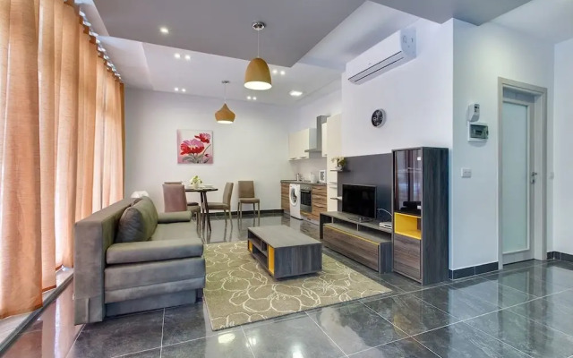 Luxury Apt Prime Location, Sliema