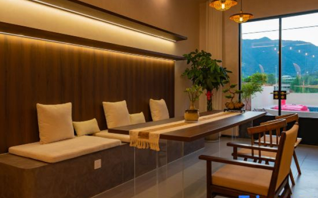 Tonglu Yaoyue Lanshe Homestay (OMG Heartbeat Paradise)