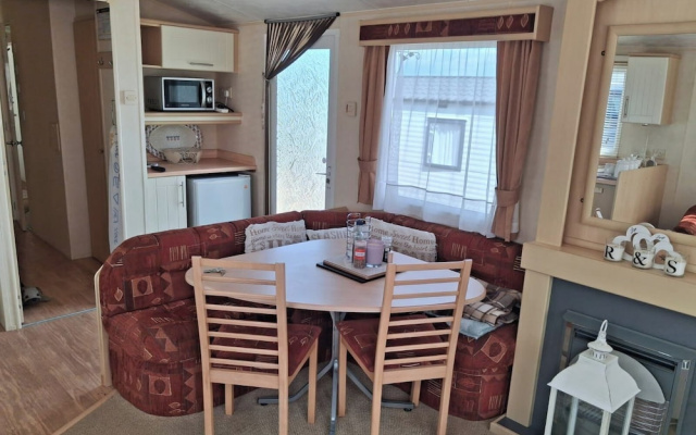 2bed-cabin Sleeps 4, Wifi, Free Parking, Sea Views