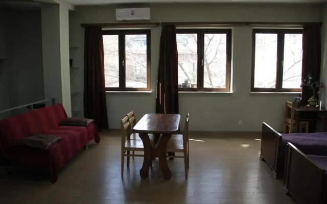 Sololaki 7 Guest House