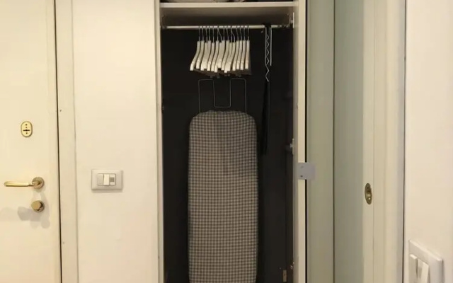 Studio in Milano, With Wifi