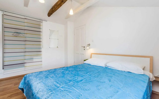 Holiday House Lara 04401