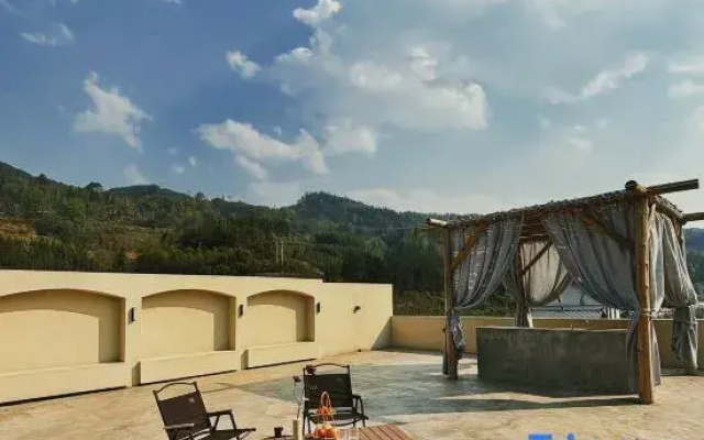 Tingshan Jiaoxia · Homestay: A Designer Riverside Mountain-View Retrea