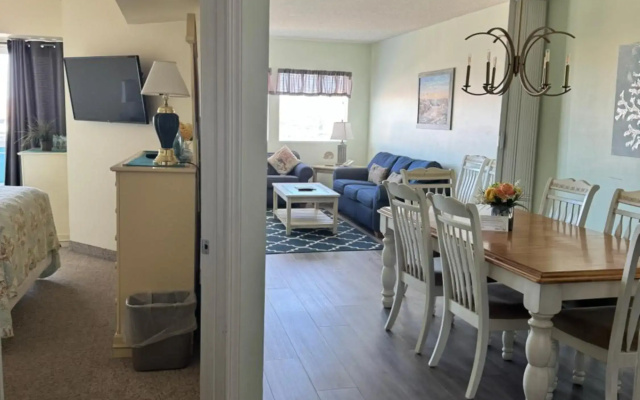 Watson's Regency Suites