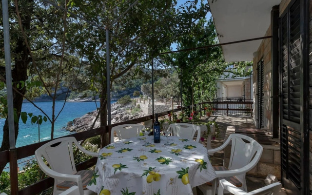 Seaside Retreat- Villa Ruža, Hvar Island
