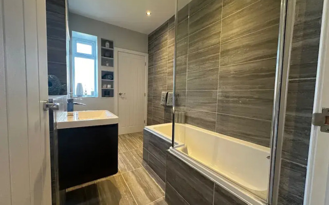 Stylish, Contemporary Home in Earl Shilton