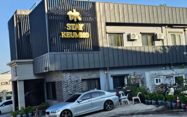 Jeju Hue Stay Geumho