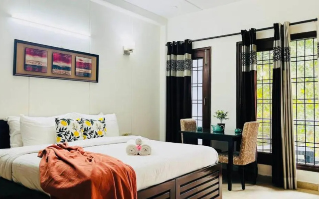 BluO Modern Studio - DLF Galleria Market