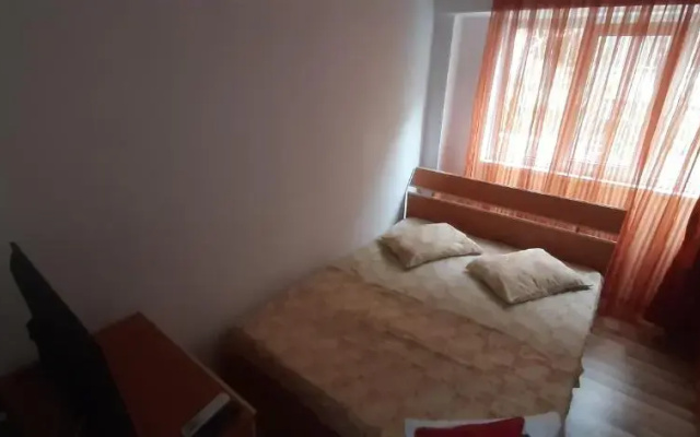 Apartament Parter 1 Strada Pictor Tonitza