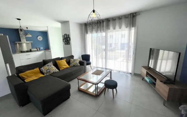Maison contemporaine refaite à neuf - À 50M de l'océan