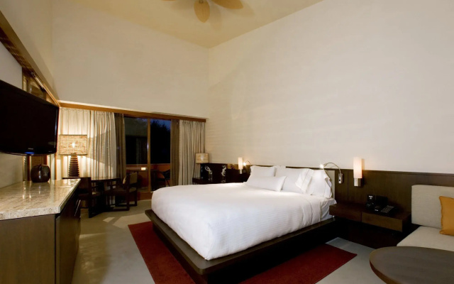 The Westin Sohna Resort & Spa