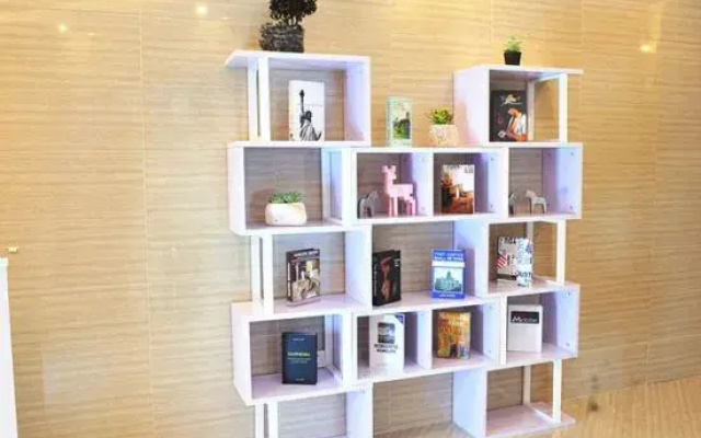 Sushi Select Hotel (Caoyang Road Subway Station)