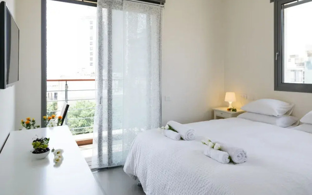 Beach & City Center by FeelHome