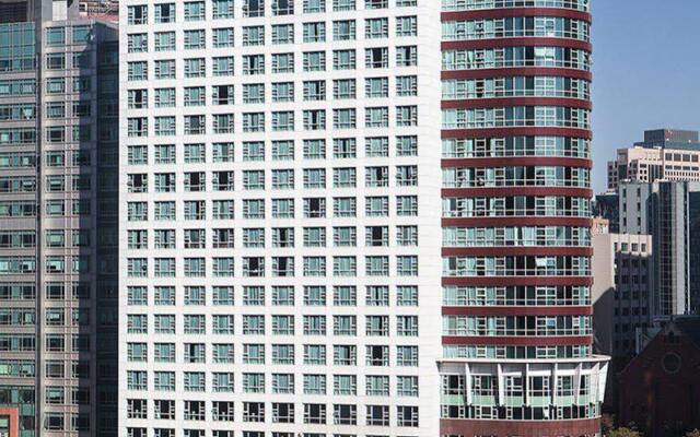 Отель Fraser Place Central Seoul вид на фасад